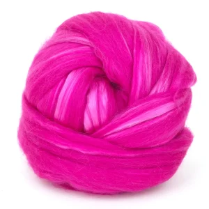 LANA MERINA CARDADA Y PEINADA CON SEDA