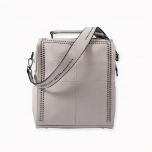 Mochila cuadrada de piel de vaca