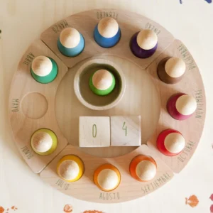 CALENDARIO DE MADERA by Grapat