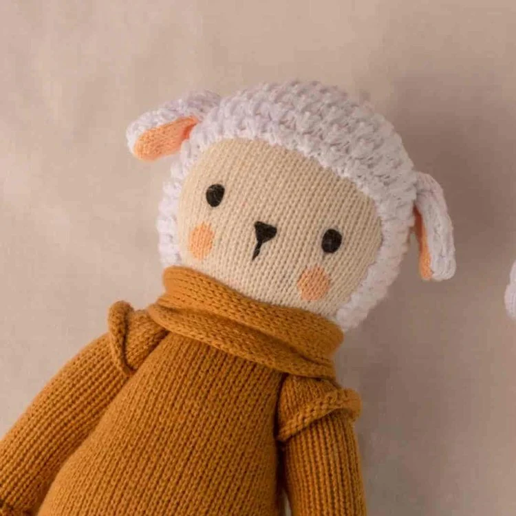 Muñeco Nino Caramelo Oveja - Hecho a mano by Lero Lero - Imagen 2